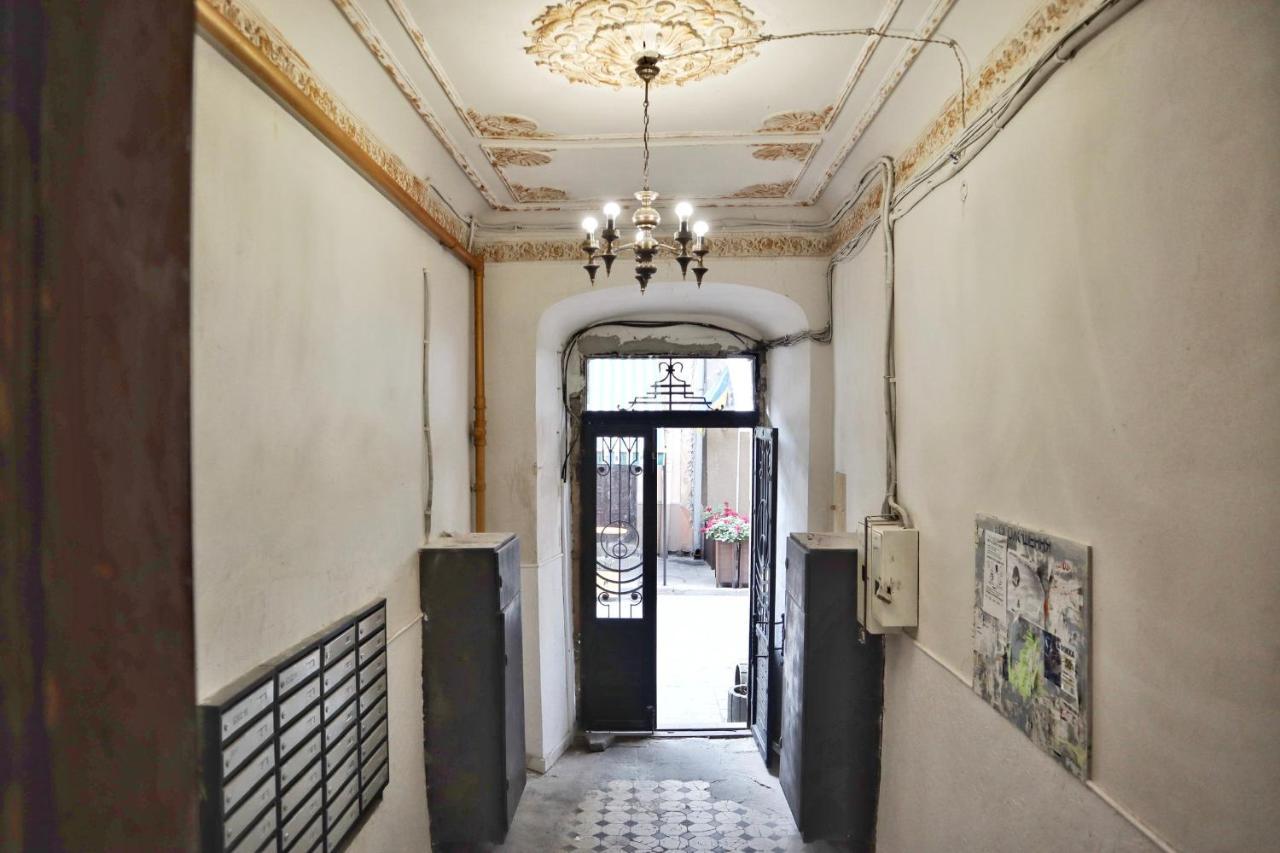 Вул Вірменська 14 Апартаменти Lviv Exterior foto